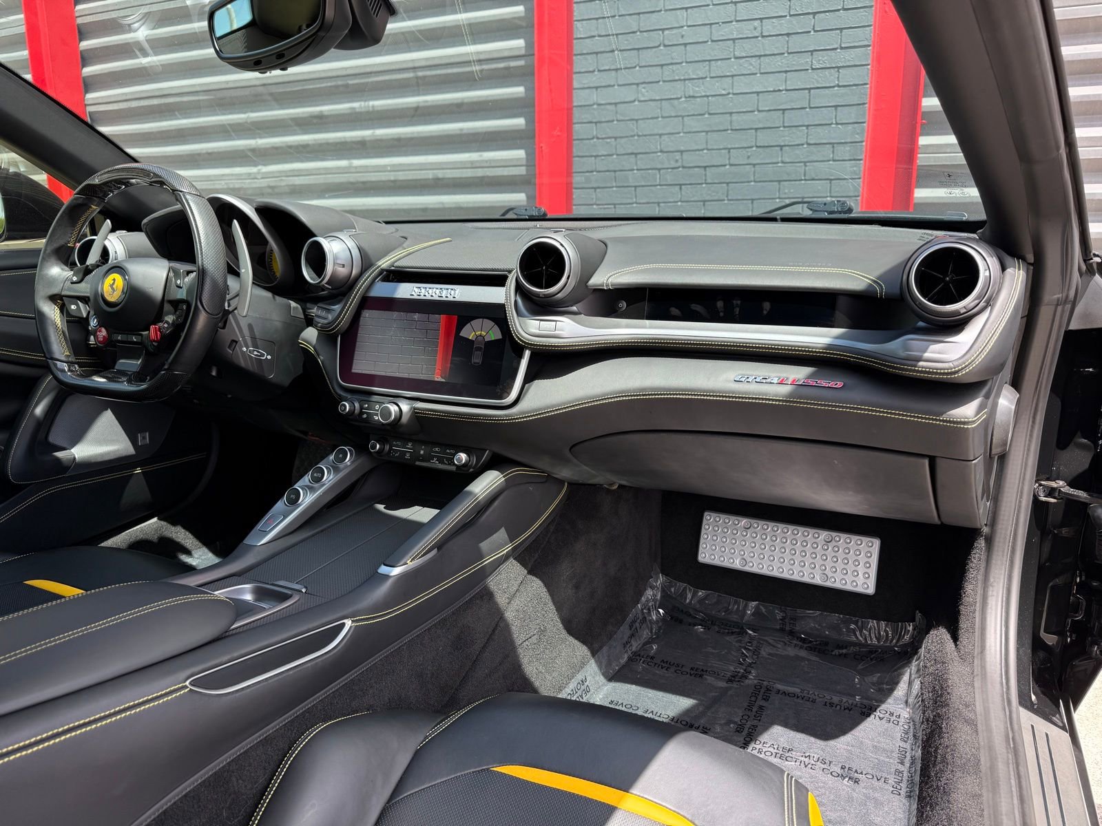Used 2017 Ferrari GTC4Lusso image 31