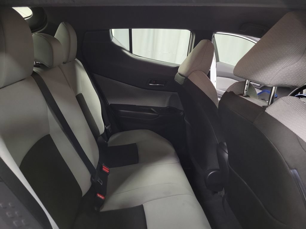 Used 2019 Toyota C-HR XLE FWD image 30
