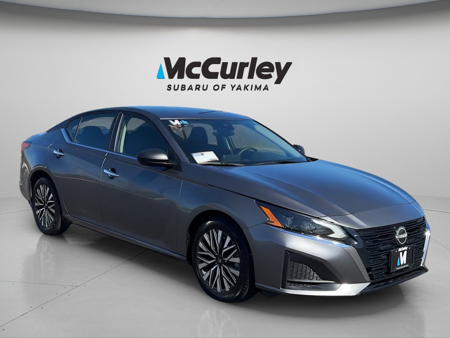 Used 2024 Nissan Altima 2.5 SV FWD image 7