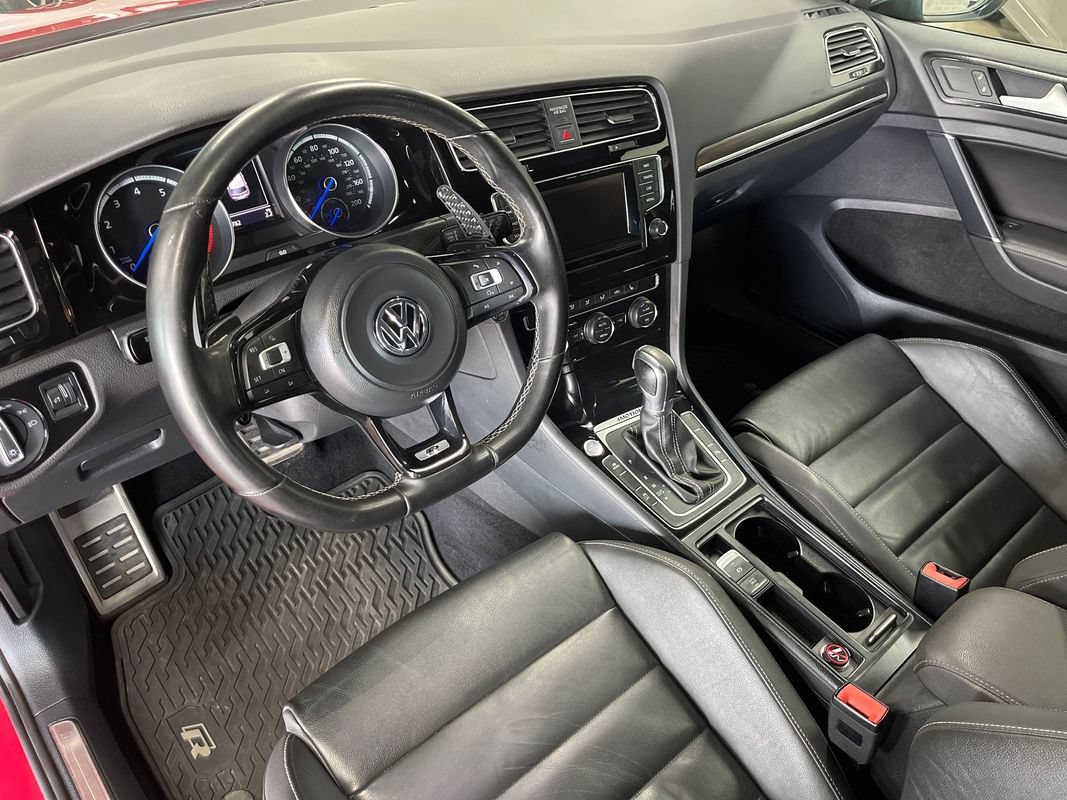 Used 2015 Volkswagen Golf R 4-Door AWD/4WD image 29