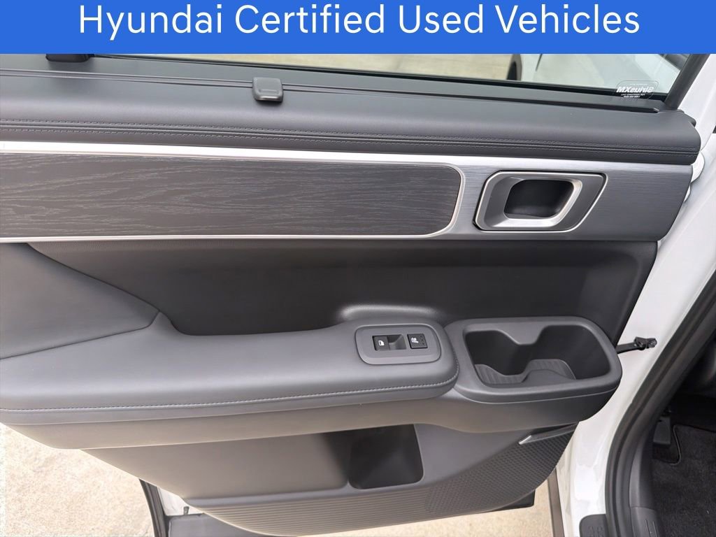 Certified 2025 Hyundai Santa Fe Limited FWD image 16