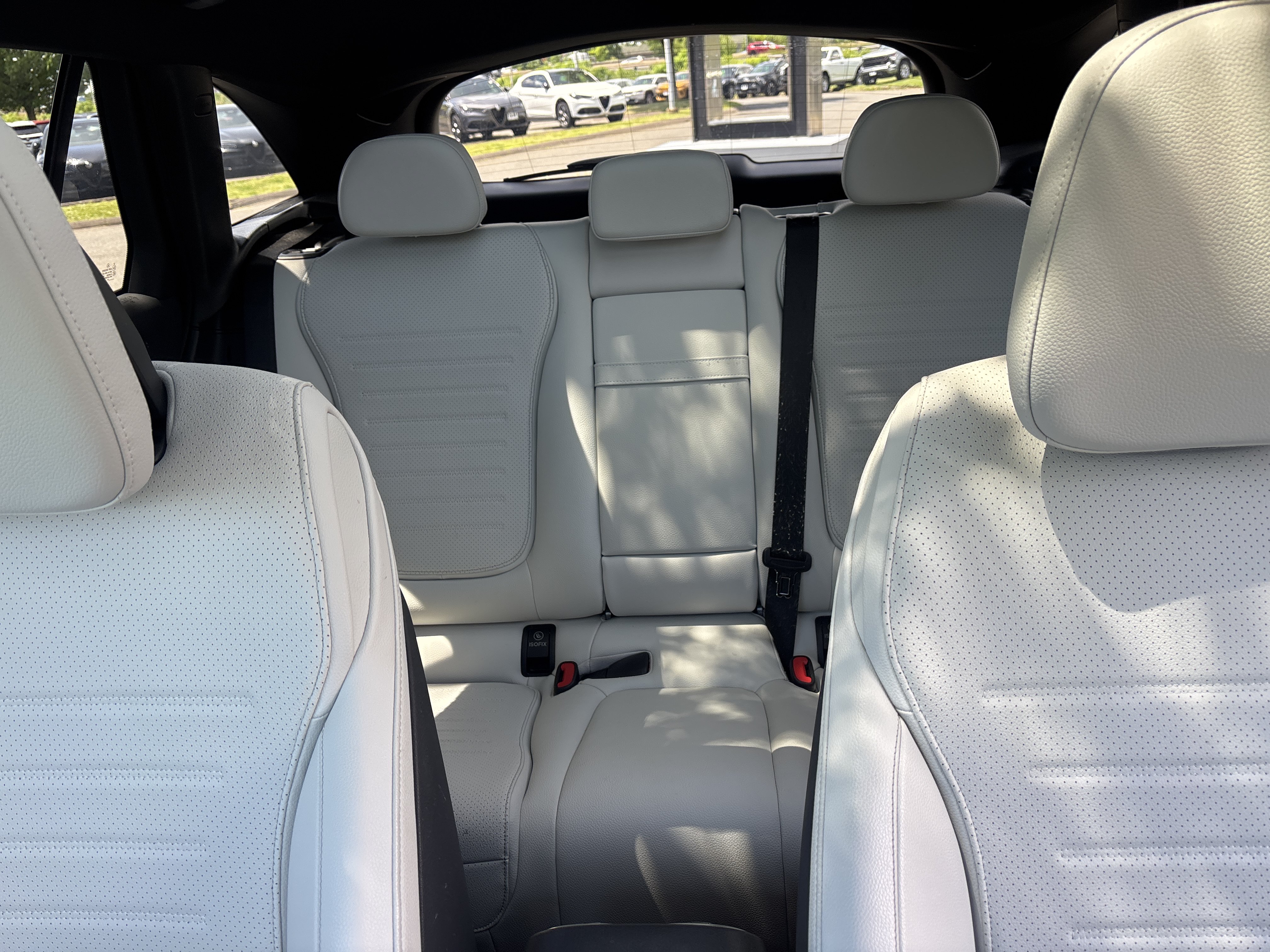 Used 2023 Mercedes-Benz GLC 300 4MATIC image 32