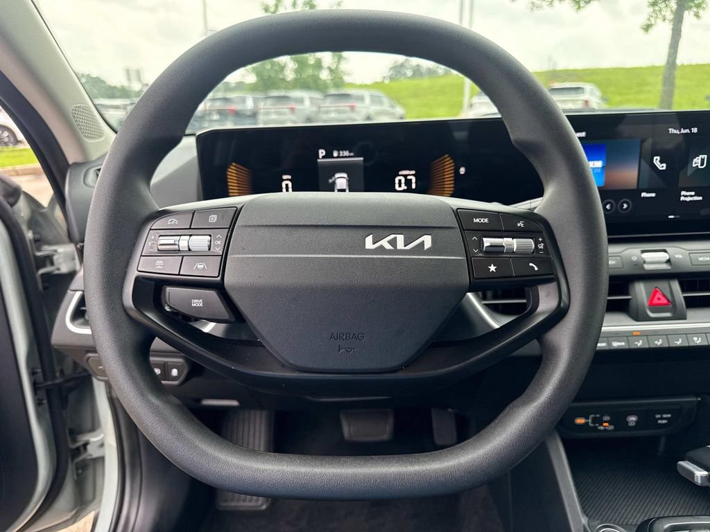 Used 2025 Kia K4 FWD image 27