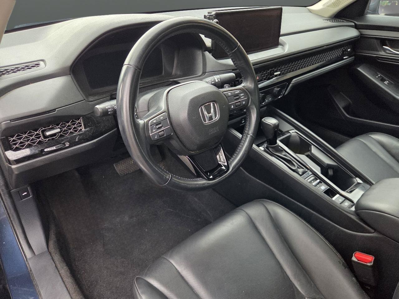 Used 2024 Honda Accord EX-L image 10