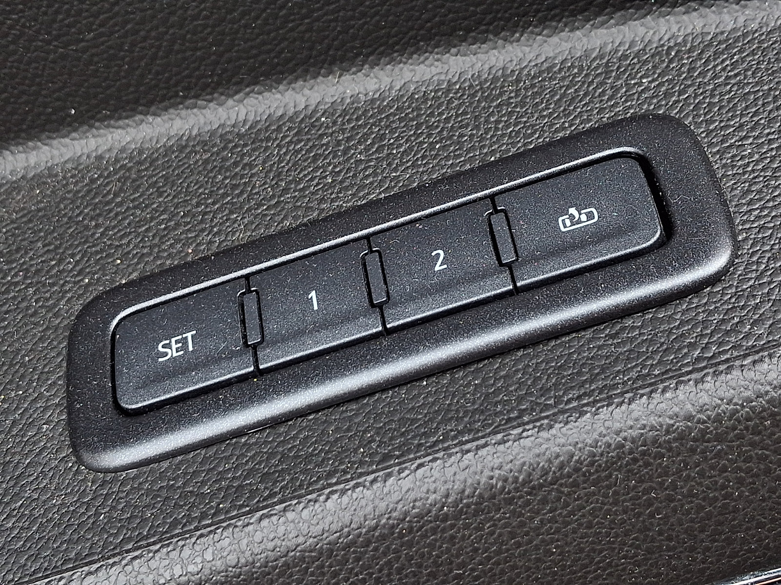Used 2019 Chevrolet Suburban Premier AWD/4WD image 28