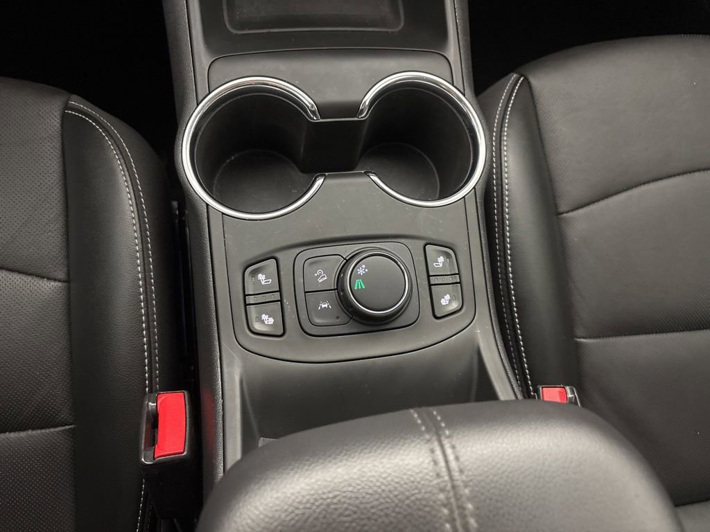 Used 2023 GMC Terrain SLT w/ Elevation Edition image 32