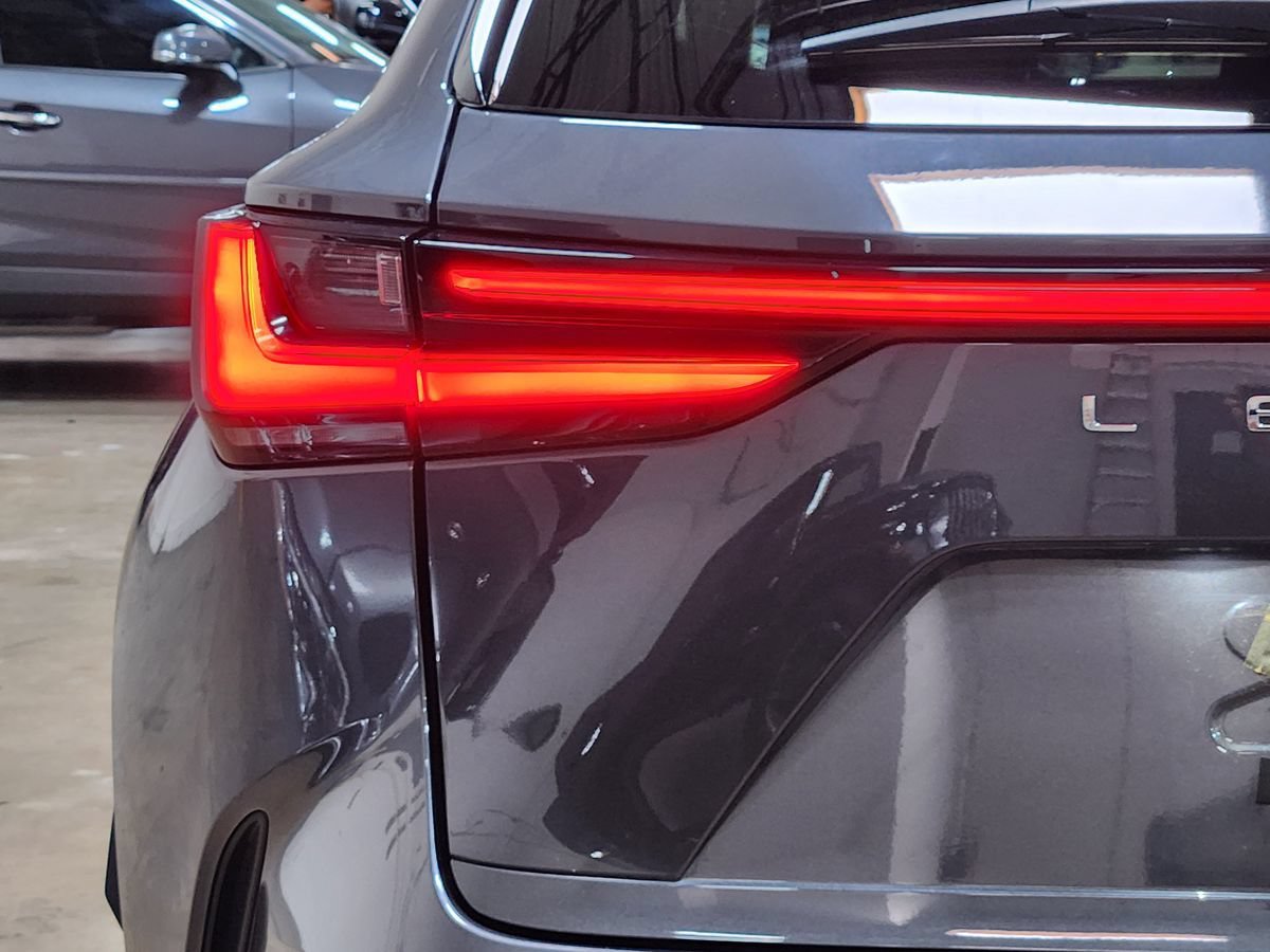 Used 2025 Lexus NX 250 FWD w/ Premium Package image 19