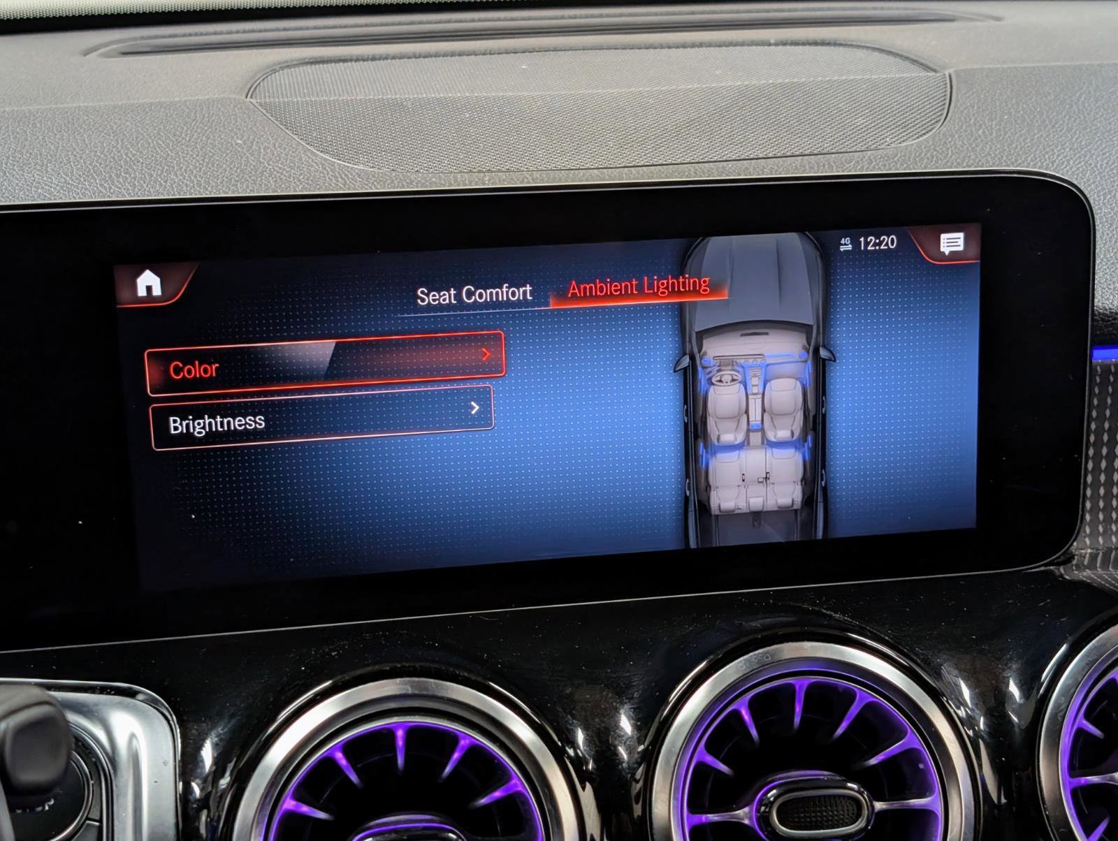 Used 2023 Mercedes-Benz EQB 300 4MATIC image 38