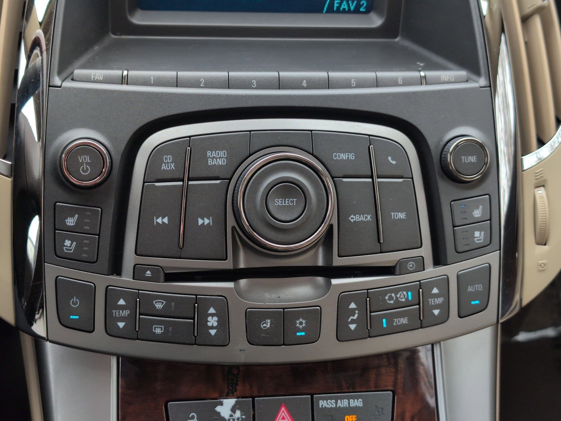 Used 2010 Buick LaCrosse CXL w/ Luxury Package image 19