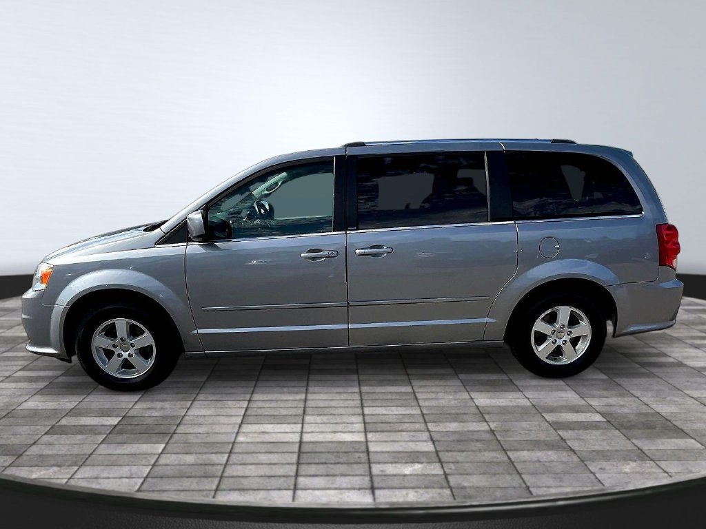 Used 2013 Dodge Grand Caravan Crew FWD image 4