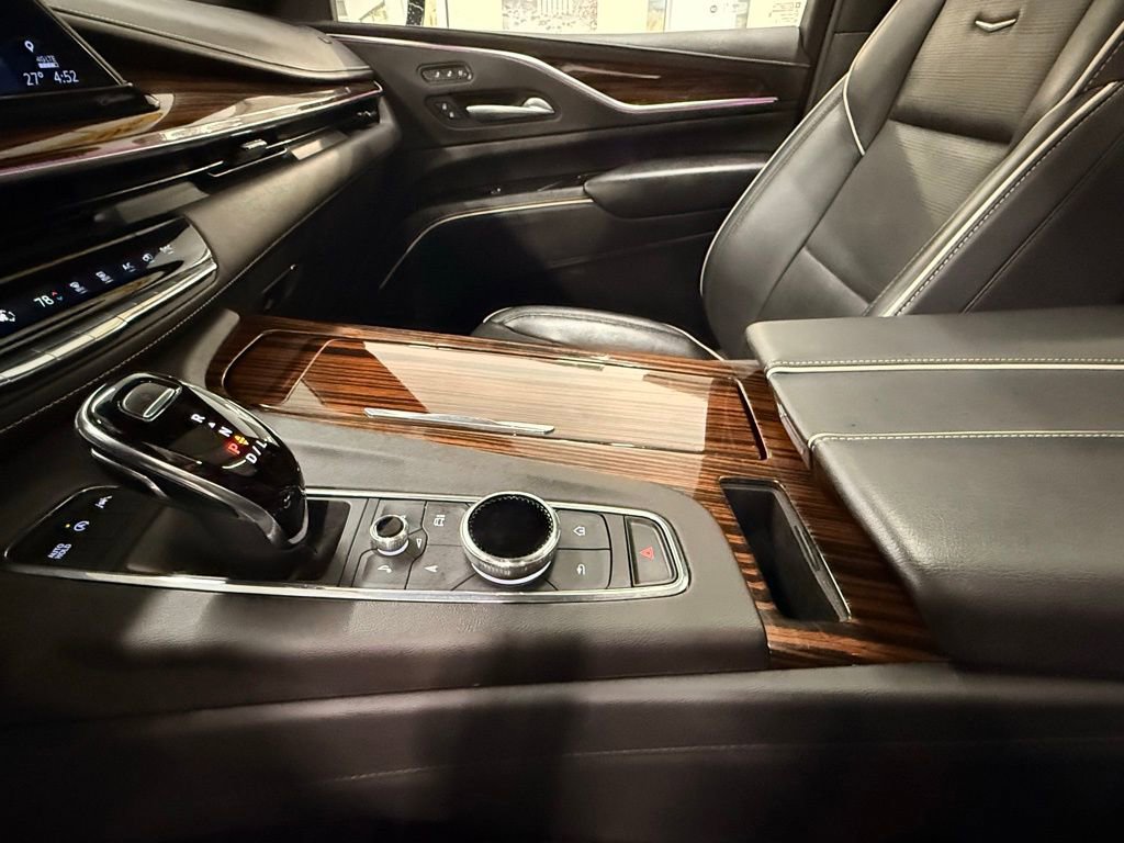 Used 2023 Cadillac Escalade Premium Luxury image 43
