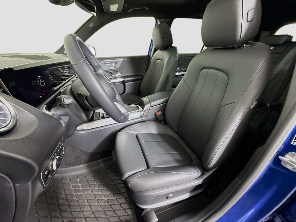 Used 2024 Mercedes-Benz GLB 250 4MATIC image 20