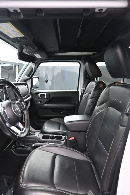 Used 2020 Jeep Wrangler Unlimited Sahara AWD/4WD image 10