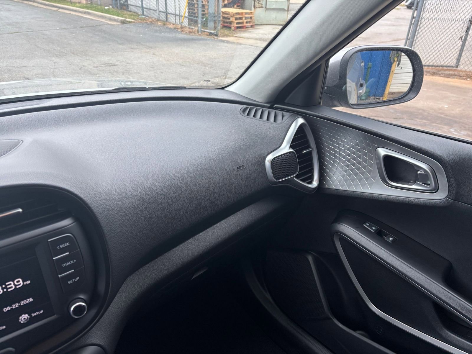 Used 2025 Kia Soul LX w/ LX Technology Package image 33