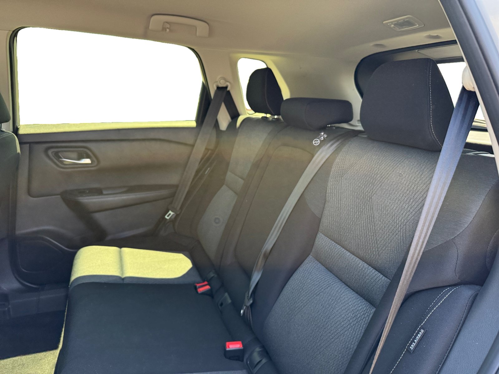 Used 2024 Nissan Rogue SV AWD/4WD image 16