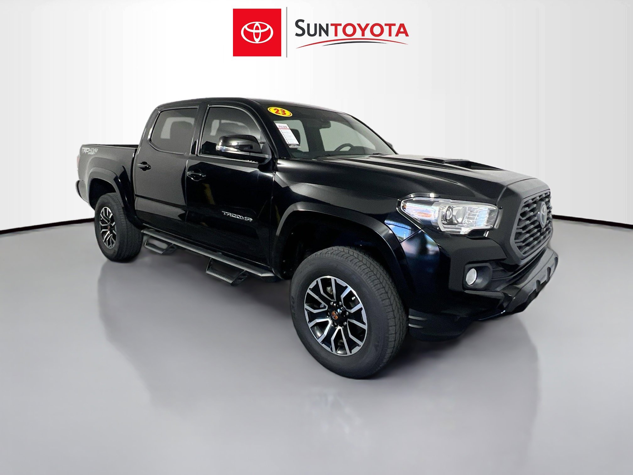 Used 2023 Toyota Tacoma TRD Sport w/ Advanced Technology Package AWD/4WD image 1