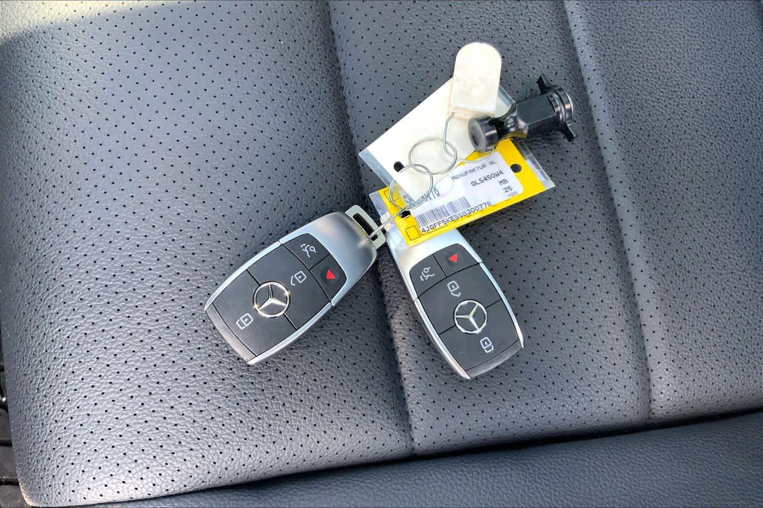 Used 2025 Mercedes-Benz GLS 450 4MATIC image 15