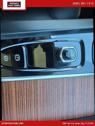 Used 2023 Volvo XC60 B5 Plus AWD/4WD image 19