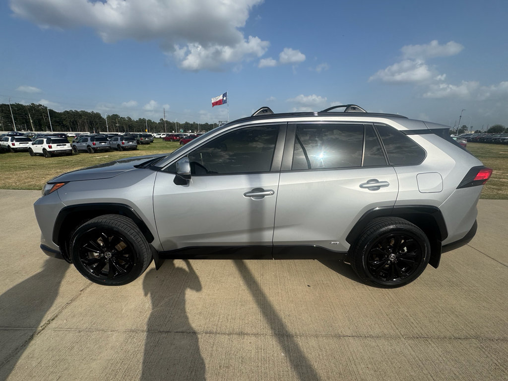 Used 2023 Toyota RAV4 SE w/ Convenience Package AWD/4WD image 5