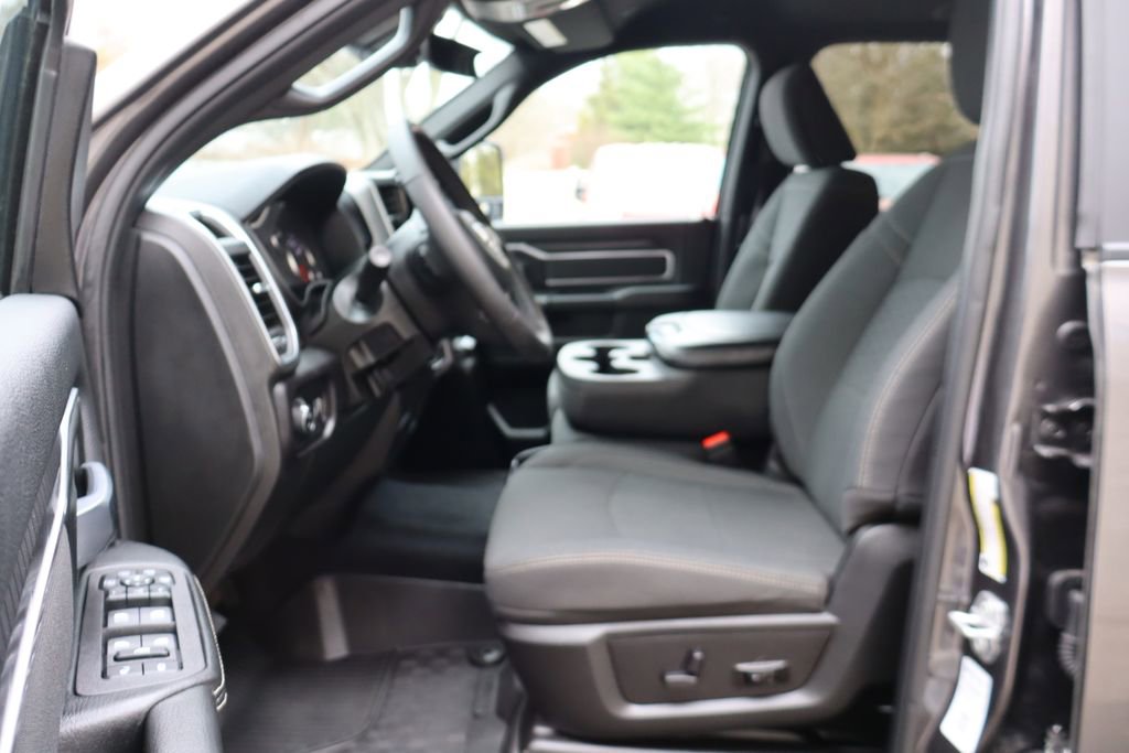 Used 2025 RAM 3500 Big Horn image 23