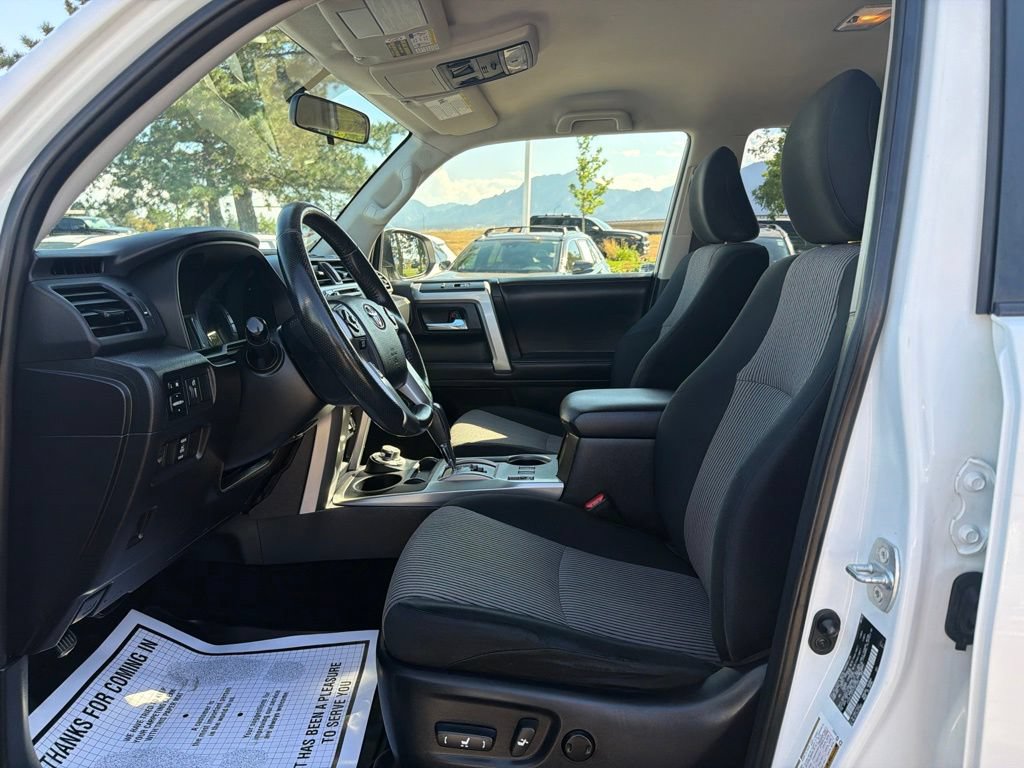 Used 2016 Toyota 4Runner SR5 AWD/4WD image 22