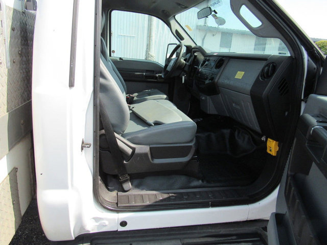 Used 2016 Ford F550 2WD Regular Cab Super Duty image 13