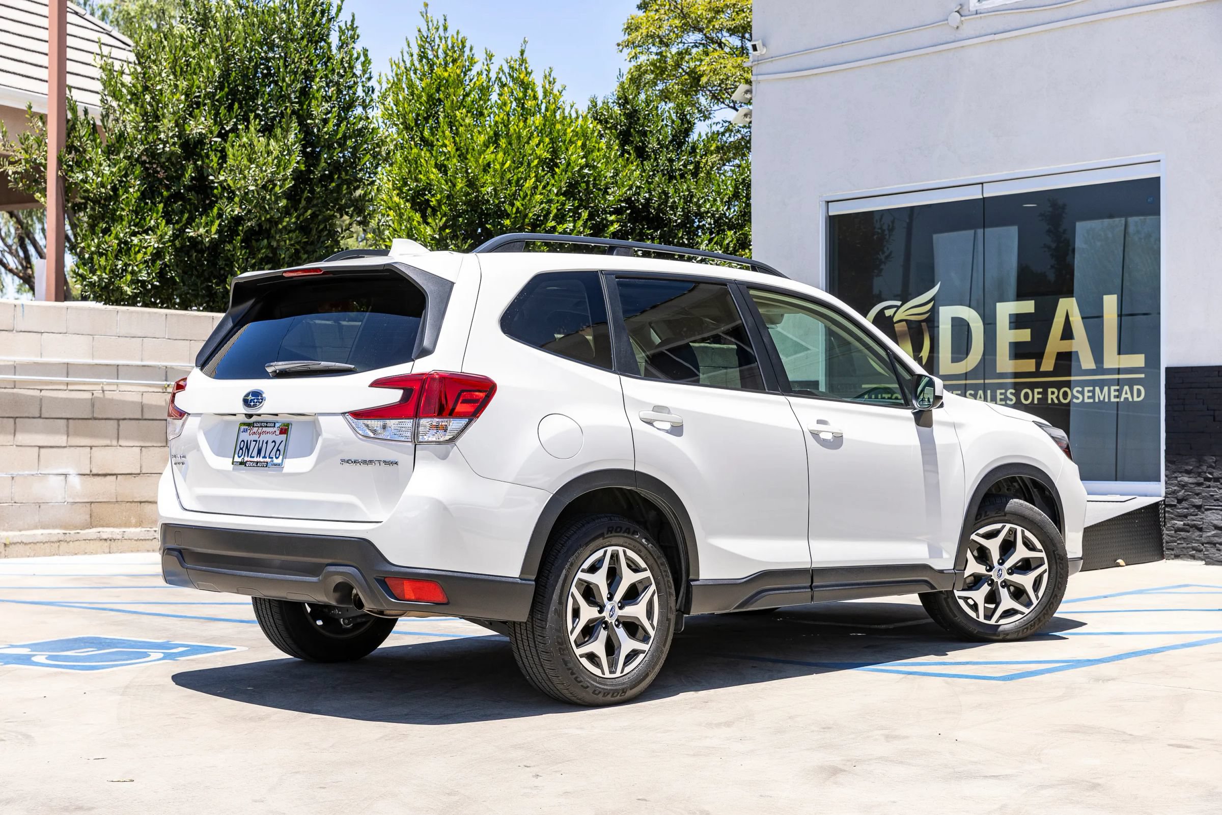Used 2020 Subaru Forester Premium AWD/4WD image 13
