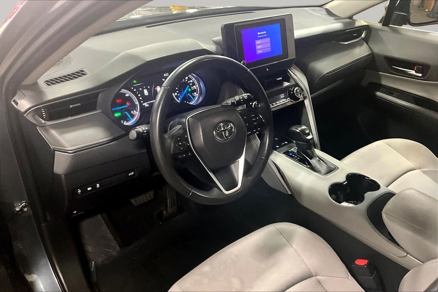 Used 2023 Toyota Venza LE AWD/4WD image 18