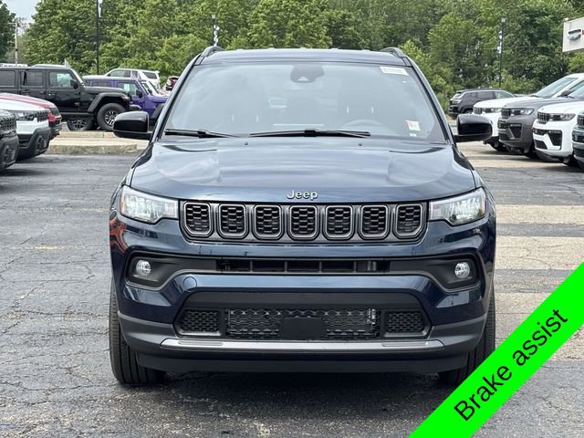 New 2026 Jeep Compass Latitude AWD/4WD image 25