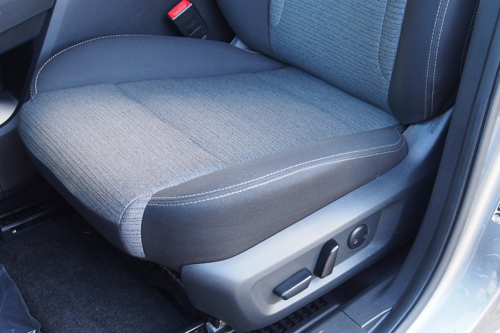Used 2023 Nissan Rogue SV FWD image 18