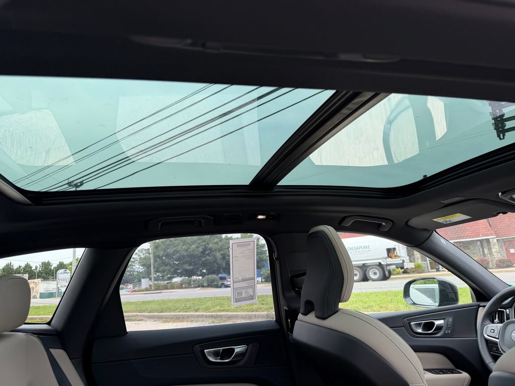 New 2026 Volvo XC60 T8 Plus w/ Protection Package Premier AWD/4WD image 11