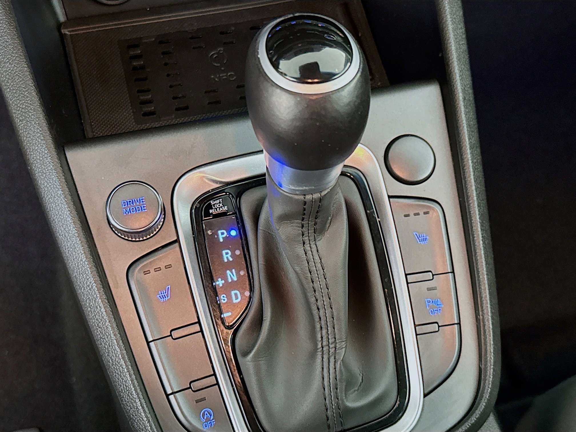 Used 2022 Hyundai Kona Limited image 19