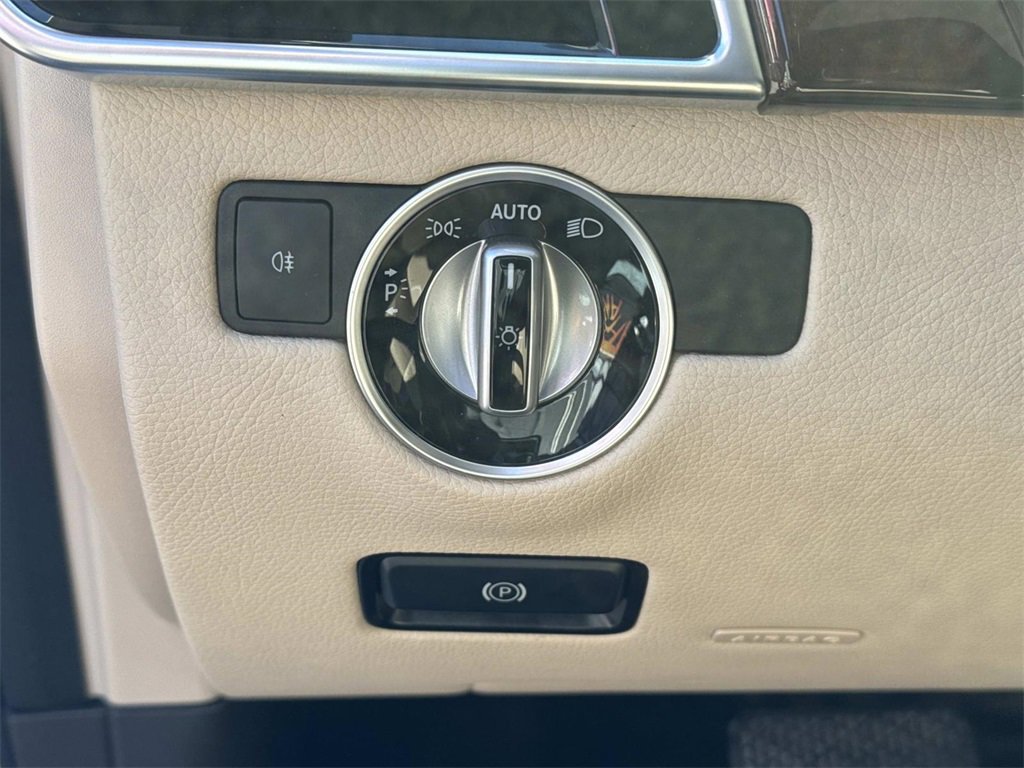 Used 2018 Mercedes-Benz GLS 550 4MATIC w/ Driver Assistance Package image 22