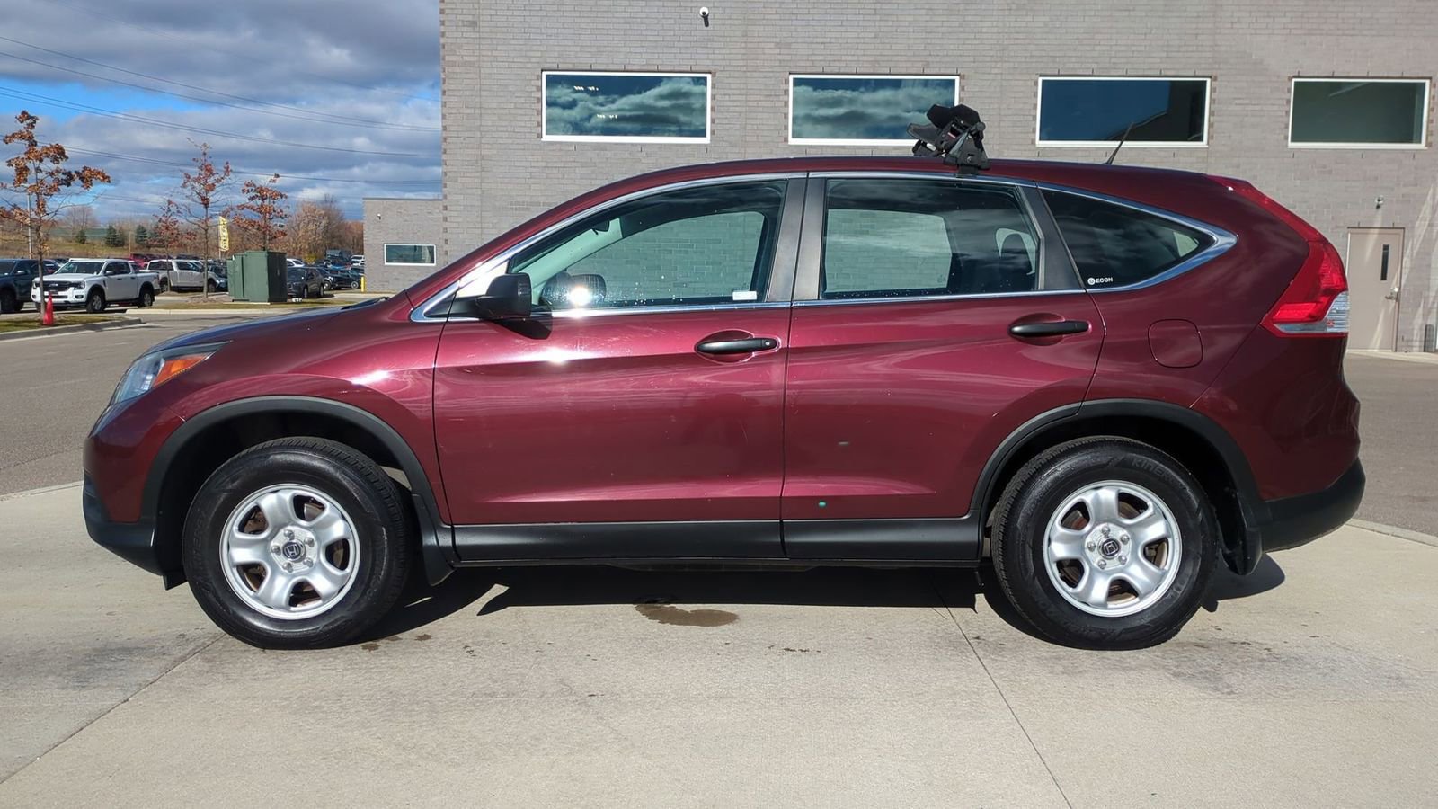 Used 2012 Honda CR-V LX image 2