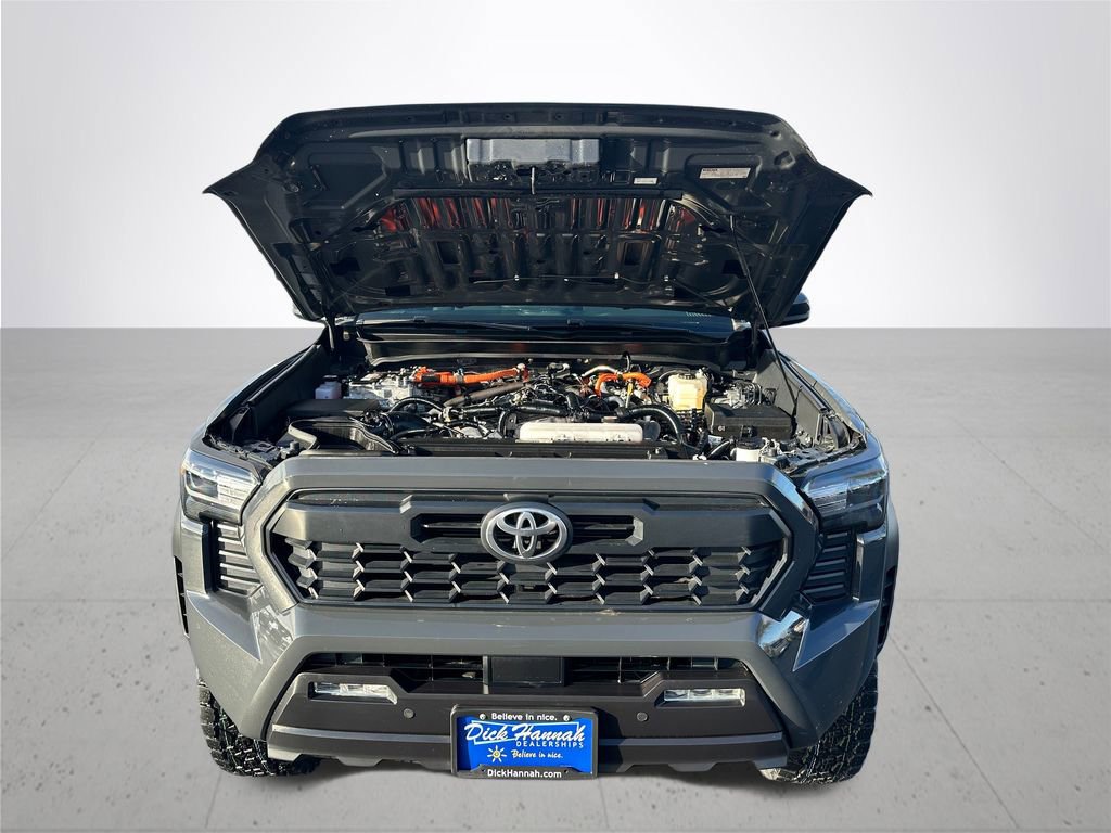 Used 2025 Toyota Tacoma TRD Off-Road w/ TRD Off Road Upgrade Package image 4