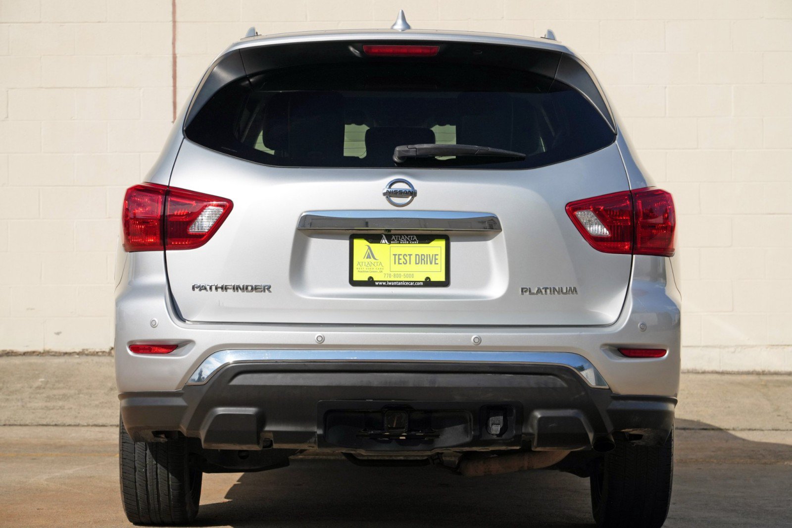 Used 2020 Nissan Pathfinder Platinum FWD image 10