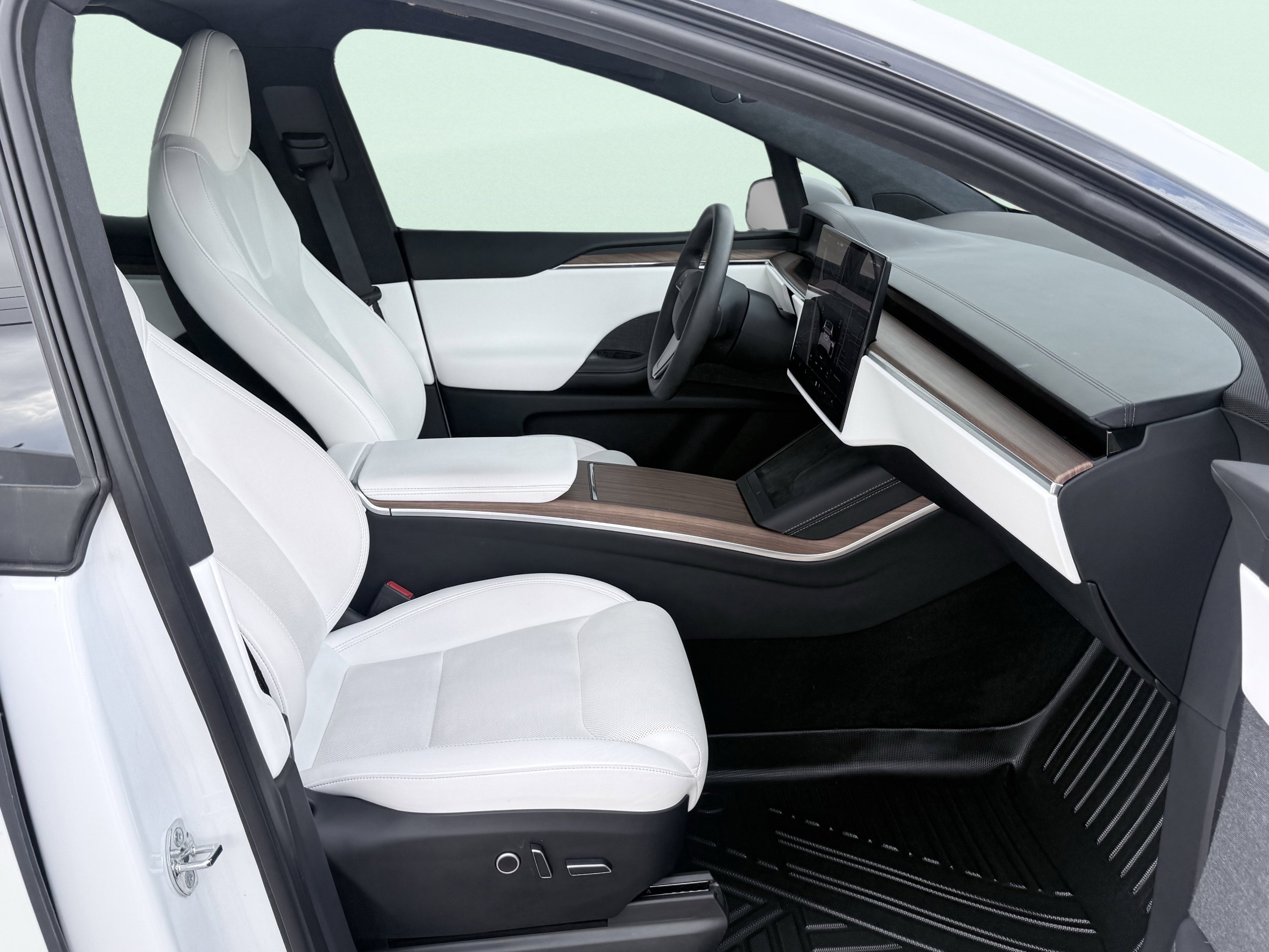 Used 2025 Tesla Model X Long Range image 41