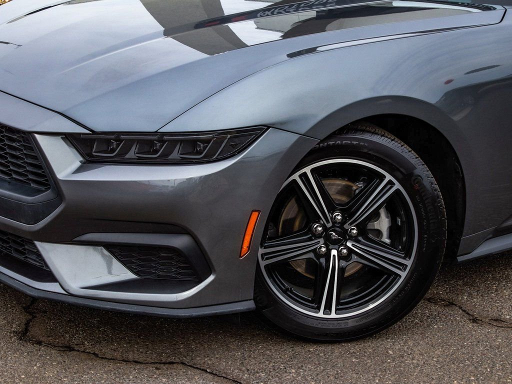 Used 2025 Ford Mustang Premium image 38