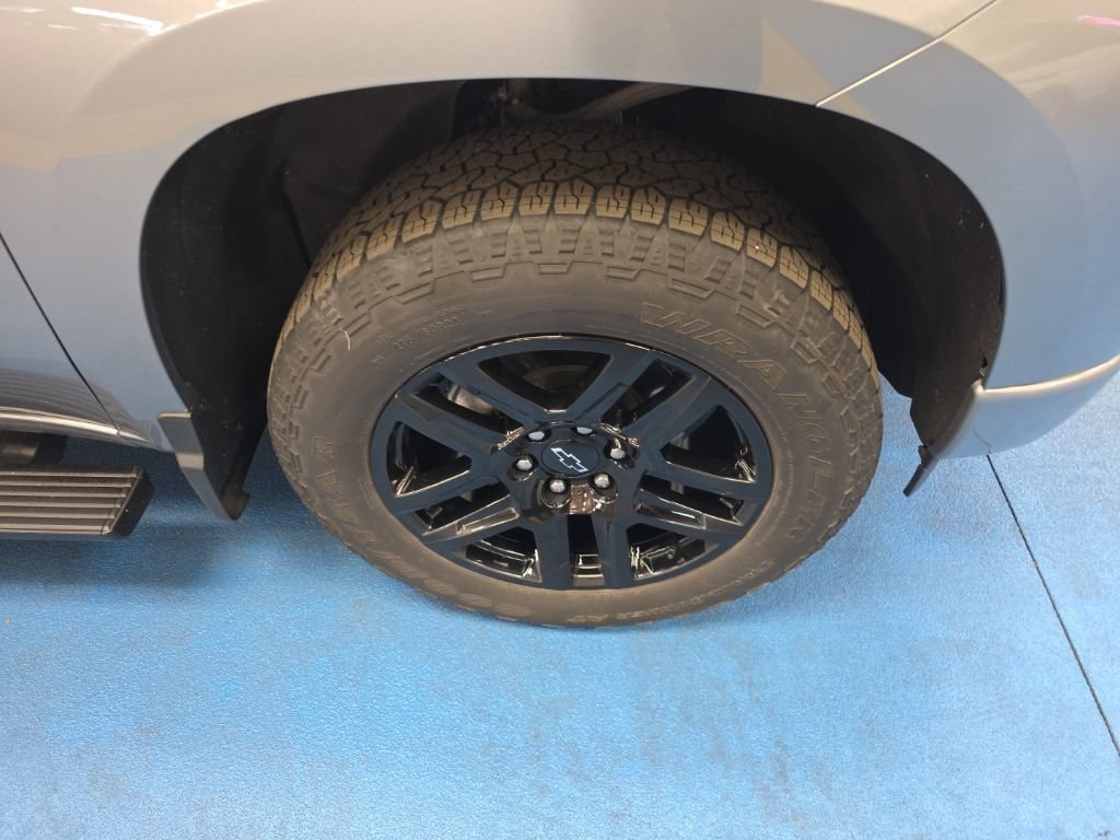 Certified 2023 Chevrolet Silverado 1500 Custom w/ LPO, Dark Essentials Package AWD/4WD image 8