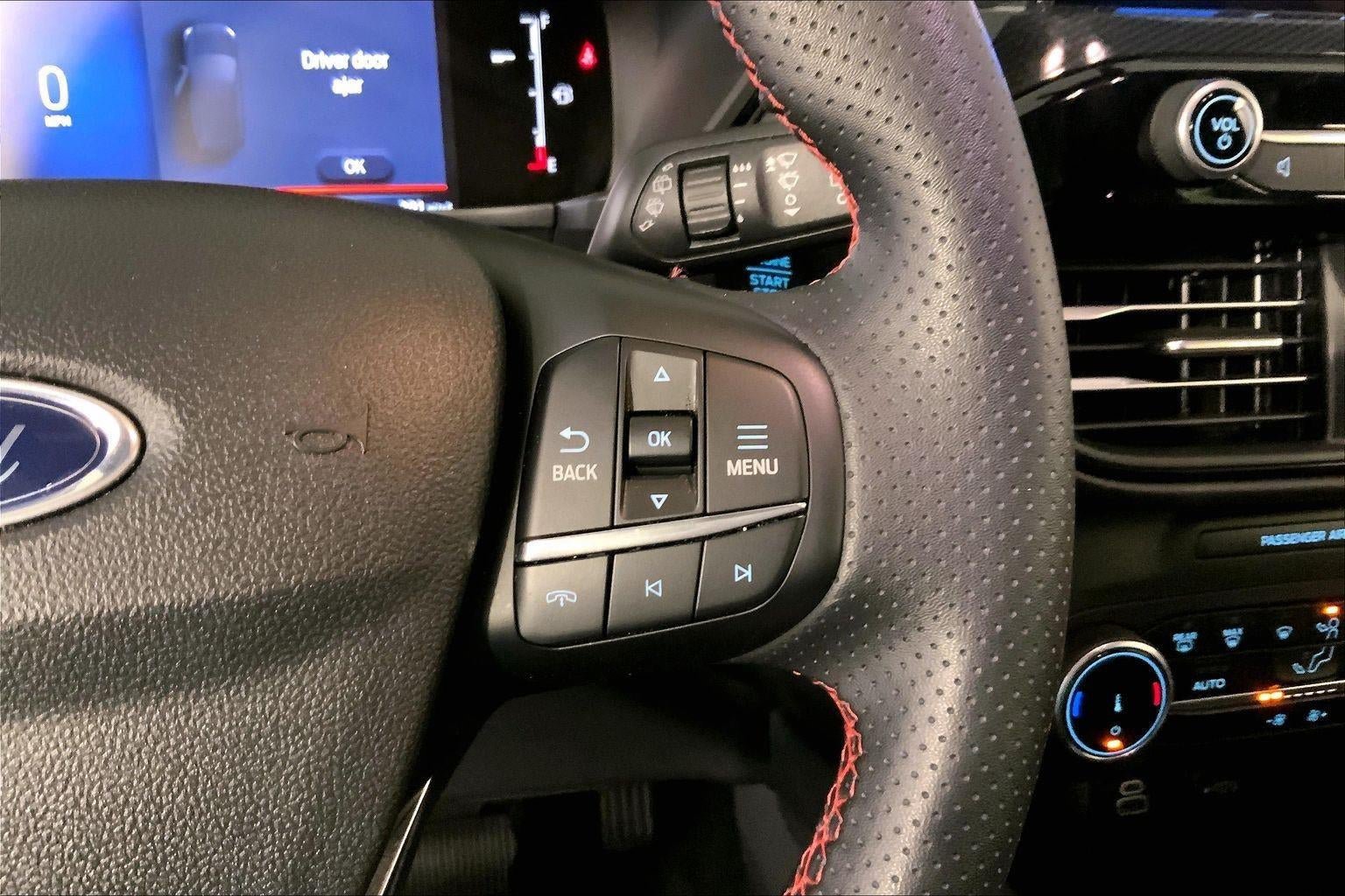 Used 2025 Ford Escape ST-Line FWD image 19