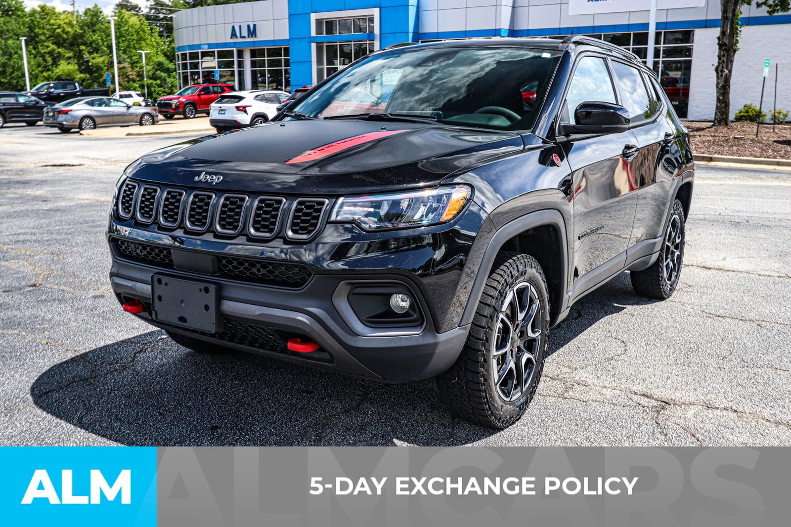 Used 2024 Jeep Compass Trailhawk image 5