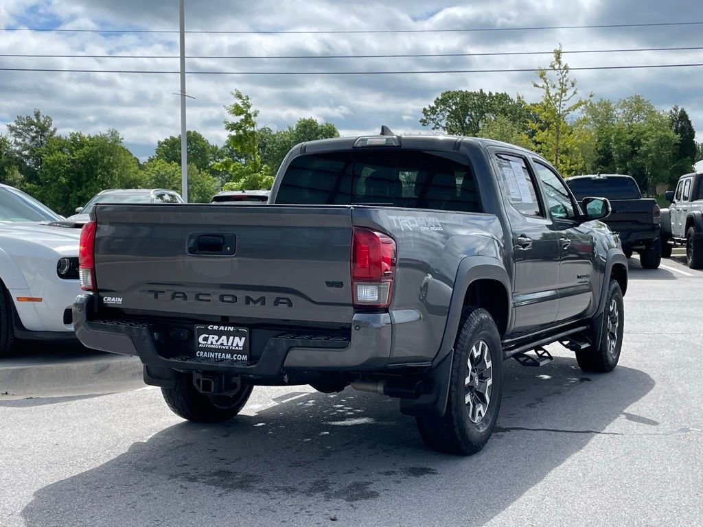 Used 2018 Toyota Tacoma TRD Off-Road AWD/4WD image 7