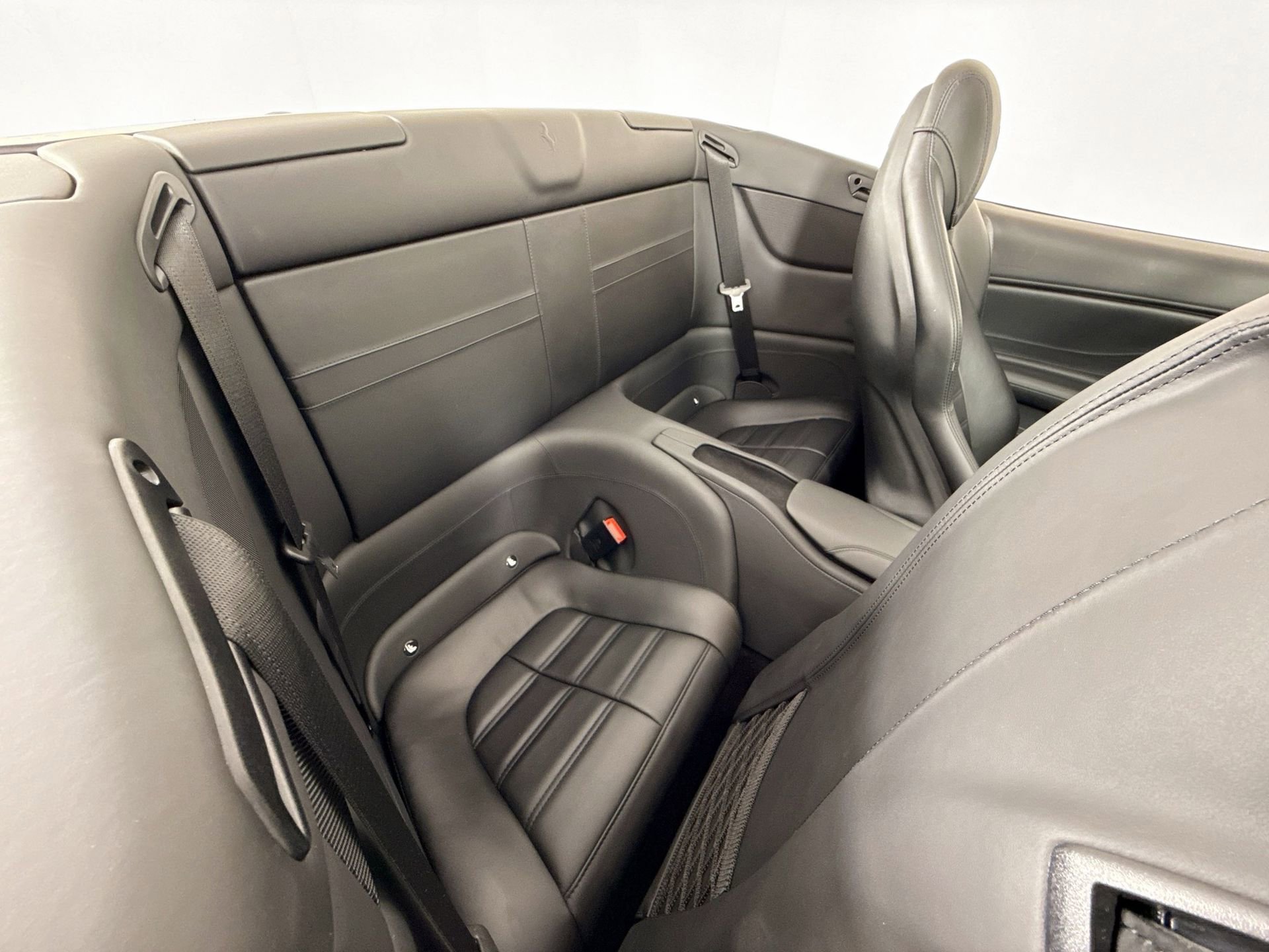 Certified 2018 Ferrari California T image 21