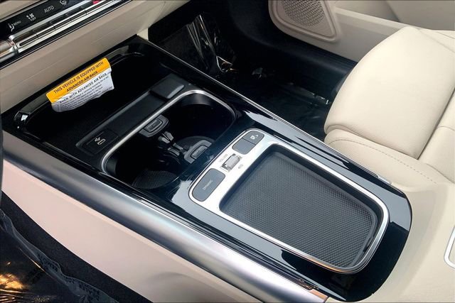 Used 2025 Mercedes-Benz GLA 250 4MATIC image 12