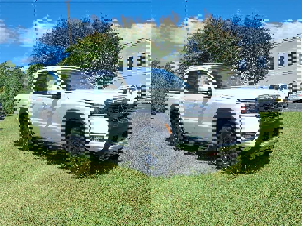 New 2026 Nissan Frontier PRO-4X image 1