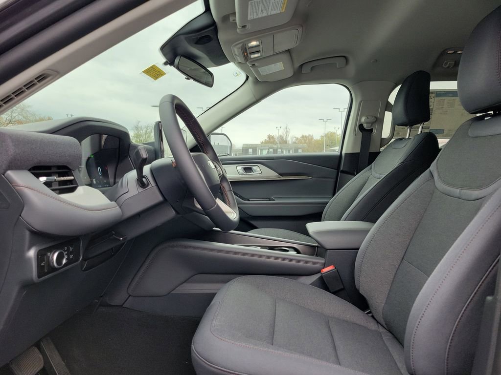 New 2026 Ford Explorer Active image 16