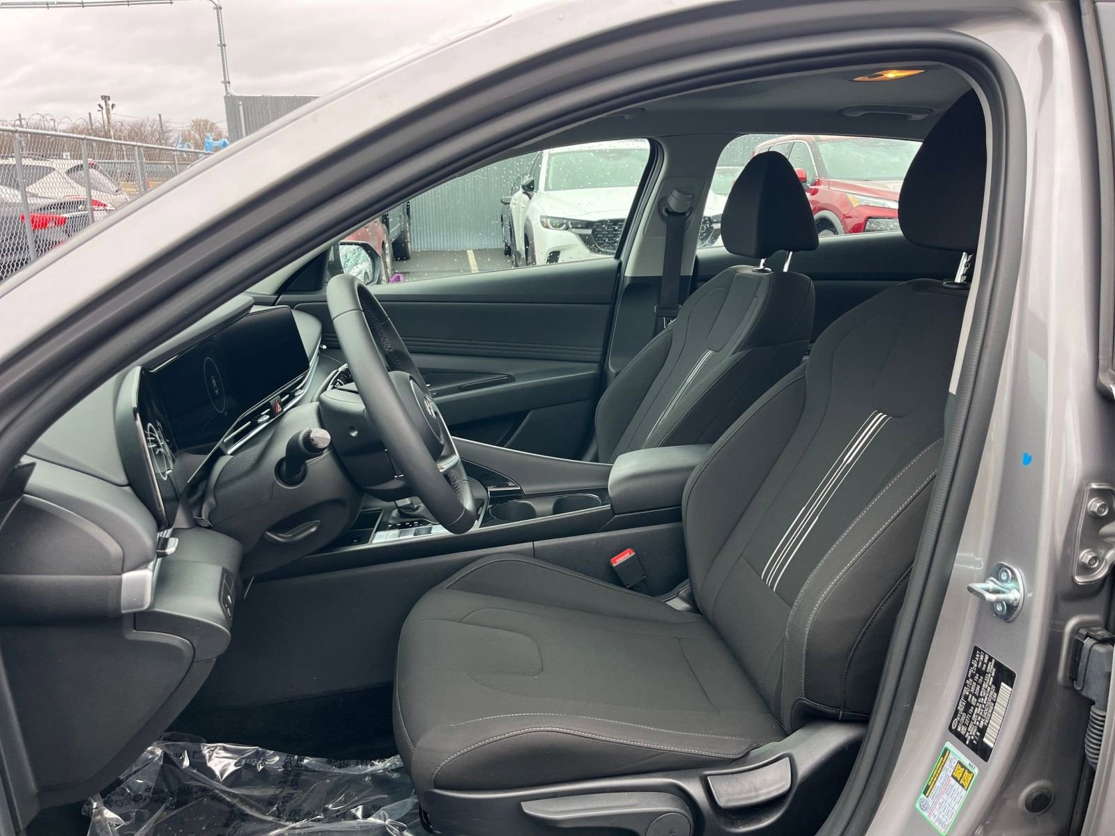 Used 2025 Hyundai Elantra SEL image 37