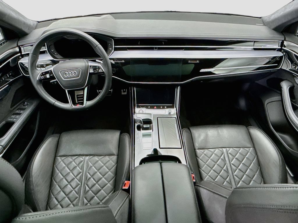Used 2024 Audi S8 AWD/4WD image 13