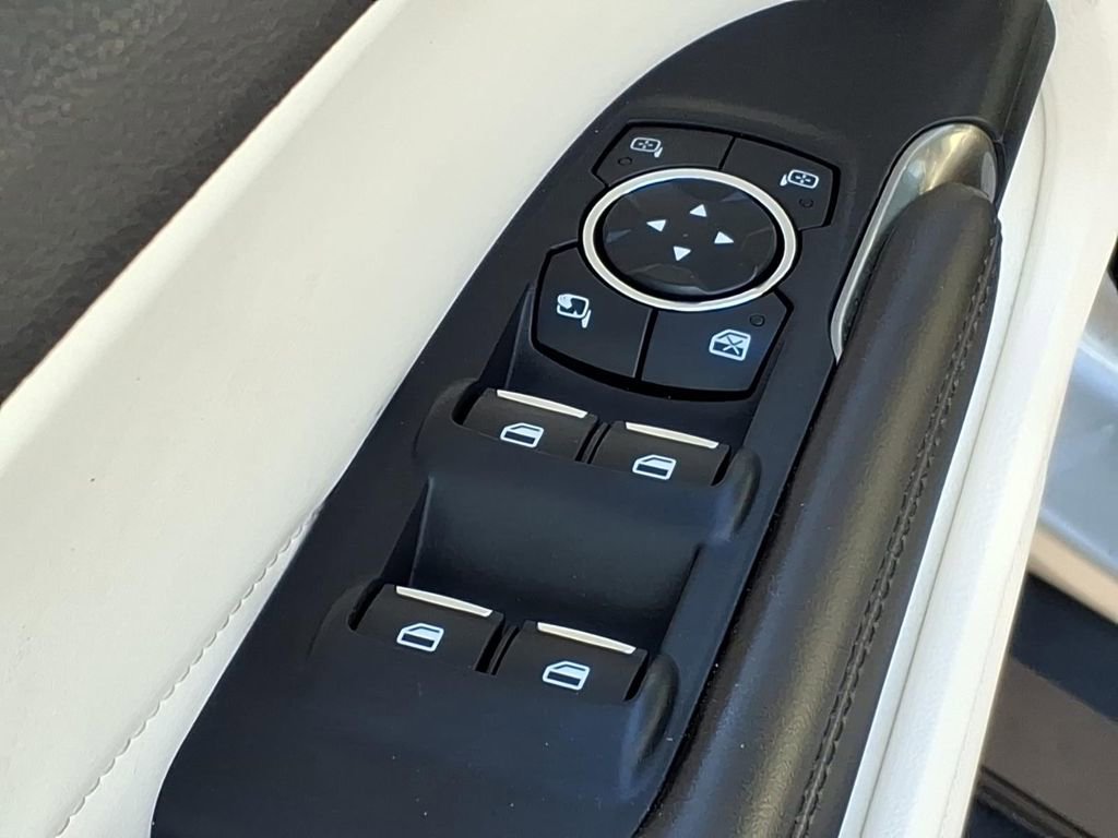 Used 2015 Lincoln MKC Reserve w/ Equipment Group 102A Reserve image 12