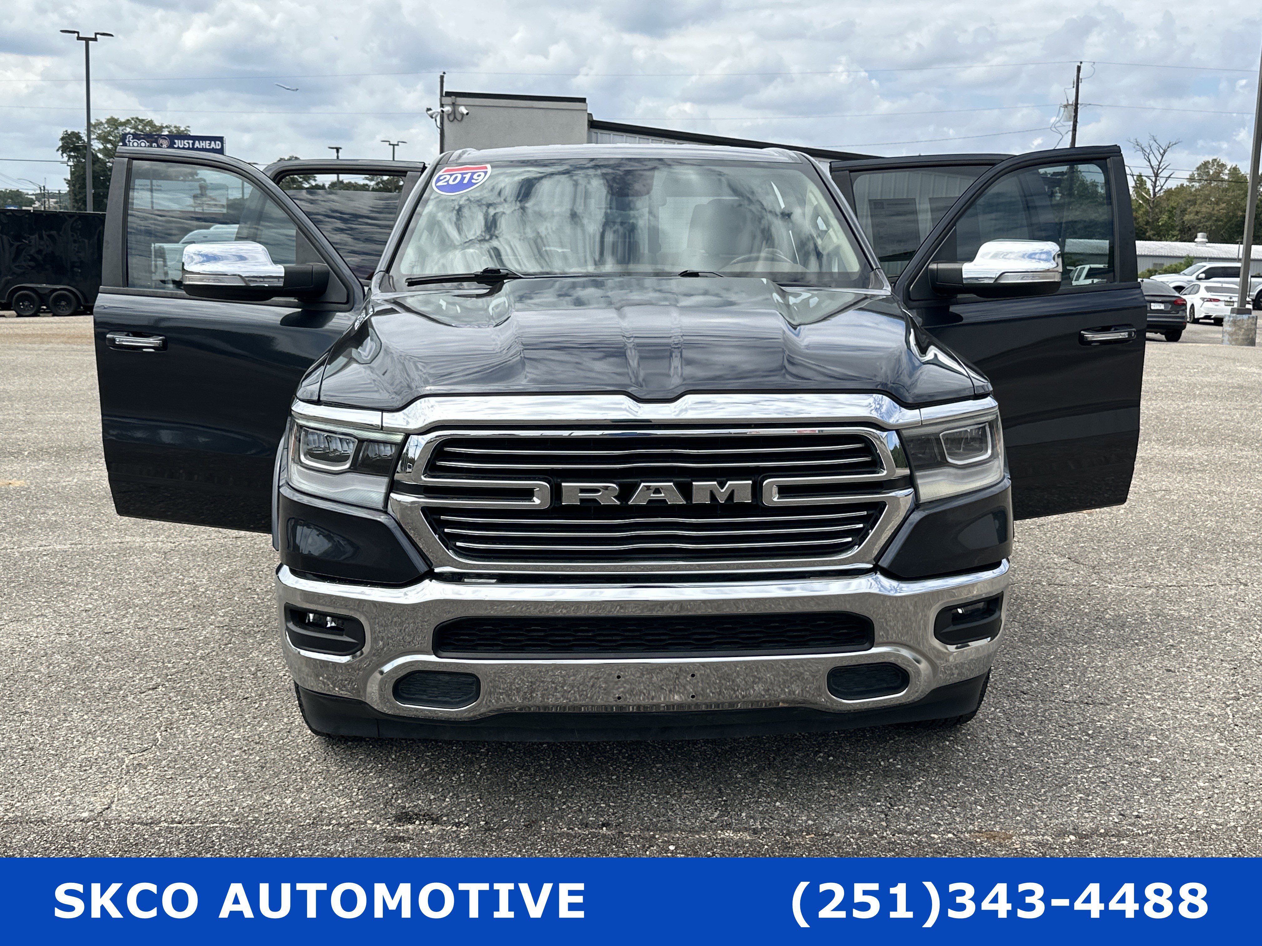 Used 2019 RAM 1500 Laramie image 31